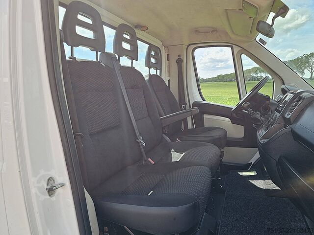 High-roof van PEUGEOT BOXER