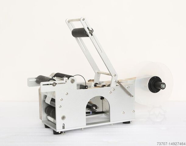 Labeling equipment Flessen Etiketteermachine Labelmachine Stickermachine flessen, potten, emmers