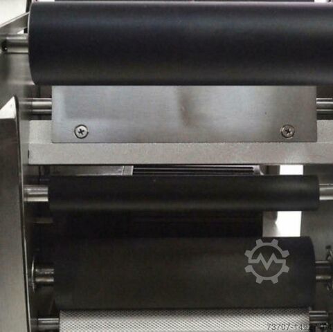 Labeling equipment Flessen Etiketteermachine Labelmachine Stickermachine flessen, potten, emmers