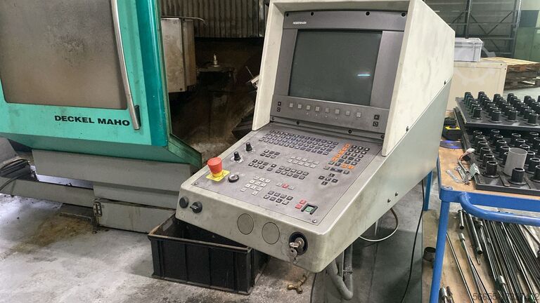 5-Achs CNC Bearbeitungszentrum DMU 70 V IKZ 60 fach wkz wechsler