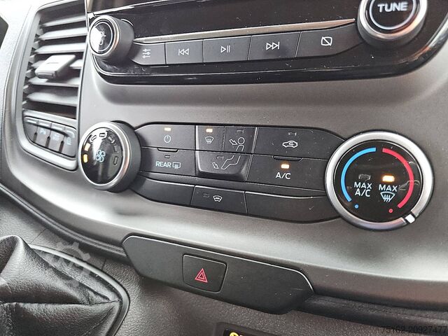 Passenger transportation FORD TRANSIT CUSTOM 2.0 L2H1 2x Airco 9P!