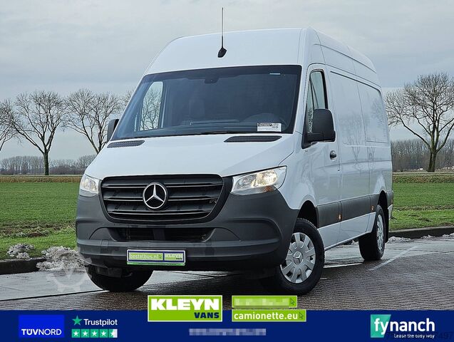 High-roof van MERCEDES-BENZ SPRINTER 317 L2H2 3.5T-Trekhaak!