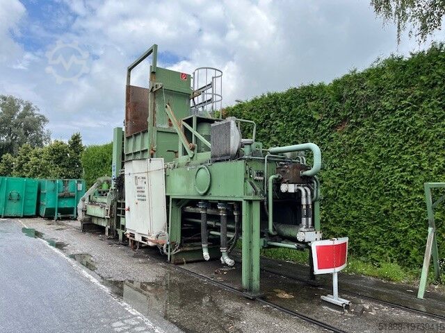 Baler BAUER Taurus