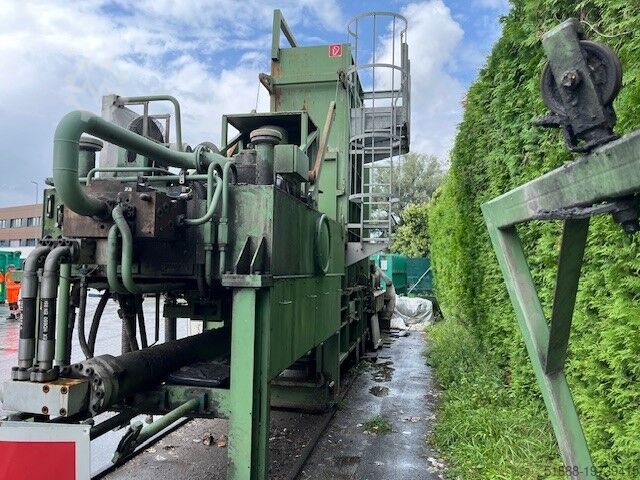Baler BAUER Taurus