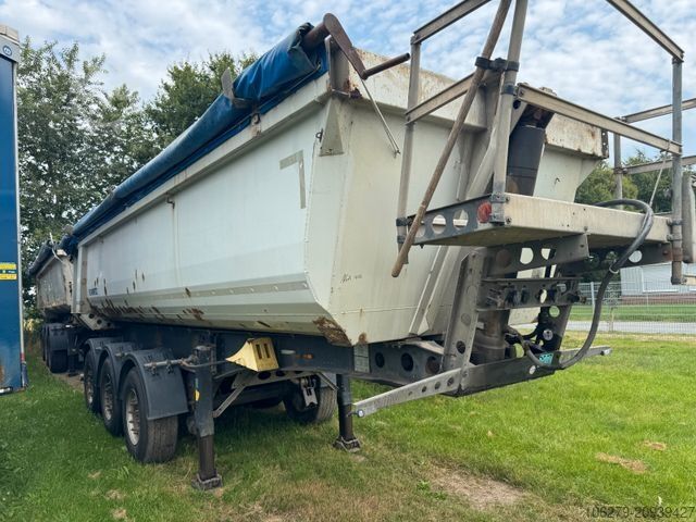 Tipper semitrailer SCHMITZ CARGOBULL SKI 24 SL 06 / 7,2 Stahlkippmulde