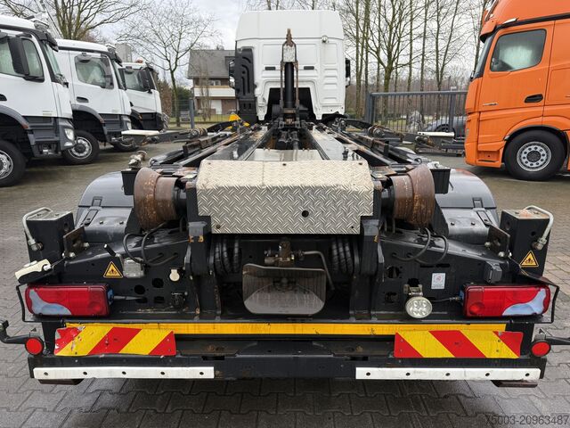 Kipper LKW MAN TGS 35.420 8X2-6 Haken/ Silo M-TEC HLS 20