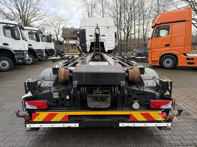 Kipper LKW MAN TGS 35.420 8X2-6 Haken/ Silo M-TEC HLS 20