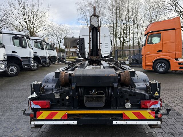 Kipper LKW MAN TGS 35.420 8X2-6 Haken/ Silo M-TEC HLS 20