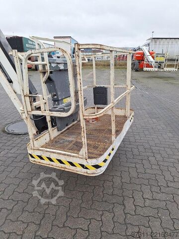 Articulated boom lift JLG 600AJ