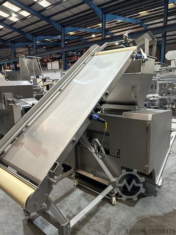 Dicing machine set up for cheese Foodlogistik Crozzdicr Comfort 120