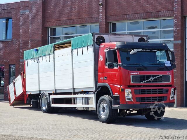 Cattle transport Volvo FM 300 4x2 - Livestock 1 deck - Ventilation - E...