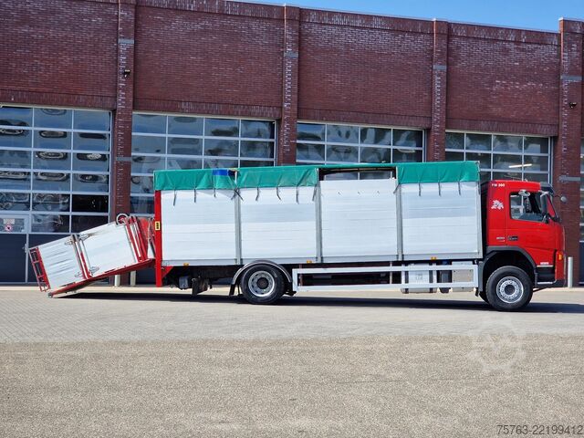 Cattle transport Volvo FM 300 4x2 - Livestock 1 deck - Ventilation - E...