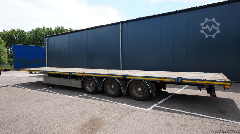 Platform trailer Pacton 3 axle Flatbed trailer with twistlocks mega