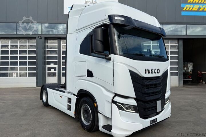Standard SZM IVECO S-Way 490 4x2