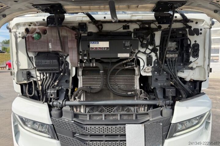 Standard SZM IVECO S-Way 490 4x2