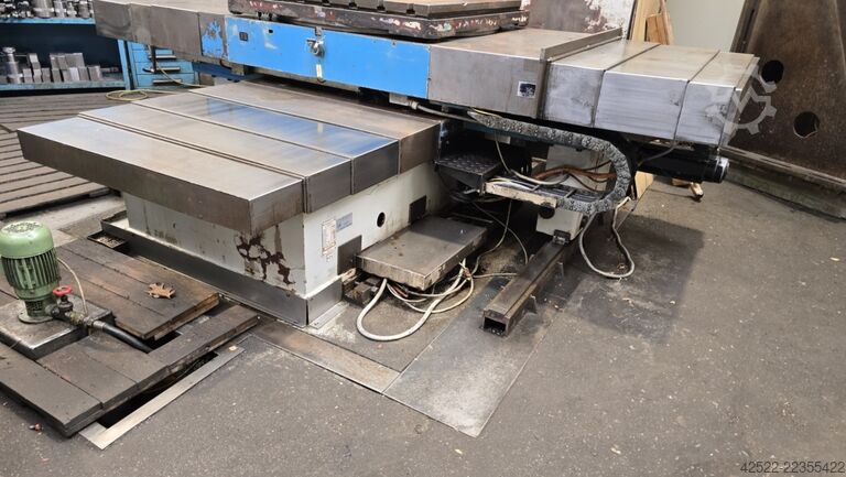 Table Type Boring and Milling Machine UNION BFT 90 4 CNC