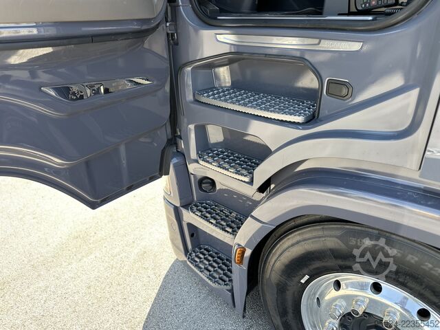 Standard tractor unit SCANIA 660 S