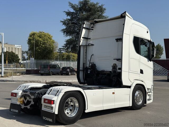 Standard tractor unit SCANIA 650 S
