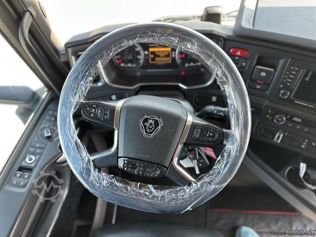 Standard tractor unit SCANIA 650 S