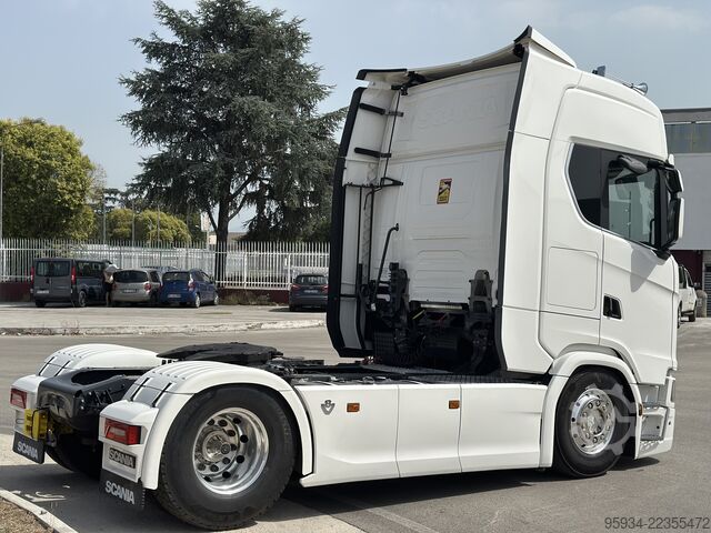 Standard tractor unit SCANIA 660S