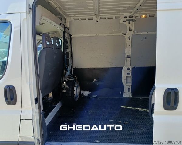 Minibus PEUGEOT Boxer II 333 2006 - boxer 333 3.0 hdi 160cv L3H2