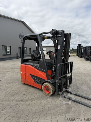 Electric 3-wheel forklift Linde E16H-02