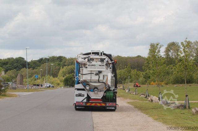 Vacuum tank truck SCANIA G460 B8x4*4NBMN Bucher FlexLine CM140