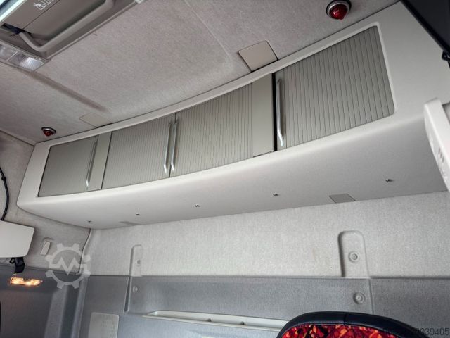 Tipper truck VOLVO FH 500 8x2*6 Tipper Euro 6