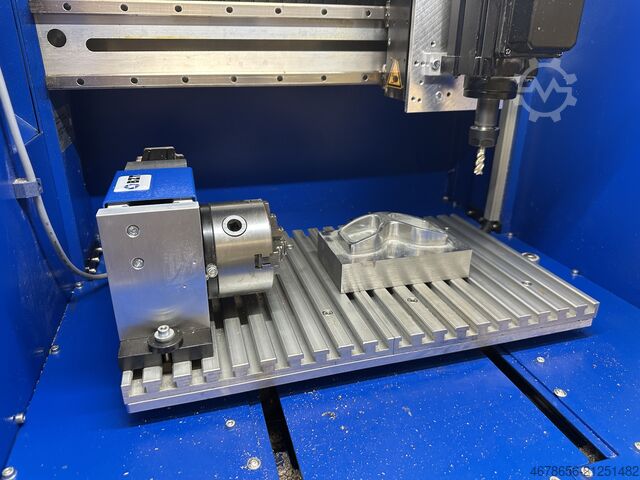 CNC Fräsmaschine mit Rotationsachse BZT Sondermodell mit Rotationsachse