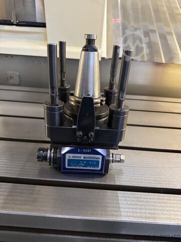 Vertikales Bearbeitungszentrum Hedelius BC100 -3500