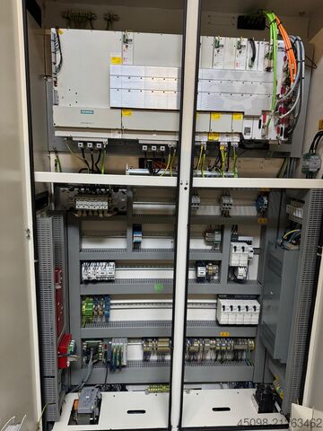 Vertikales Bearbeitungszentrum Hedelius BC100 -3500