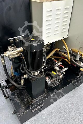 Vertikales Bearbeitungszentrum HURCO VMX 24