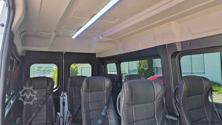 High top van PEUGEOT Boxer  Hochraum 9 Sitzer L3H2 verglast BlueHDi