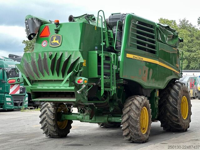 Mähdrescher John Deere WT56/T560HM Mähdrescher *verunfallt*