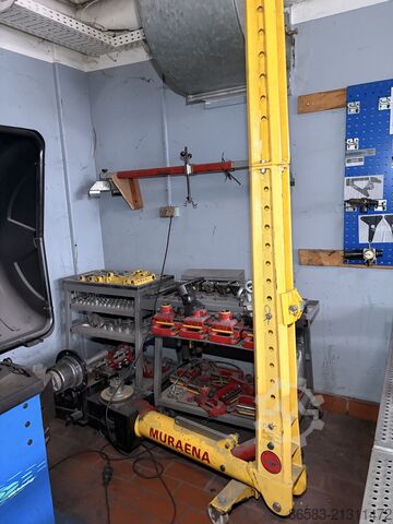 Mobile straightening bench with scissor lift Car Bench Muraena