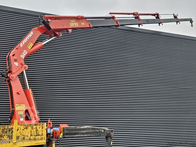 Crane truck DAF CF 85.330 ATI / 40 t/m CRANE / KRAN / 8.500 km!