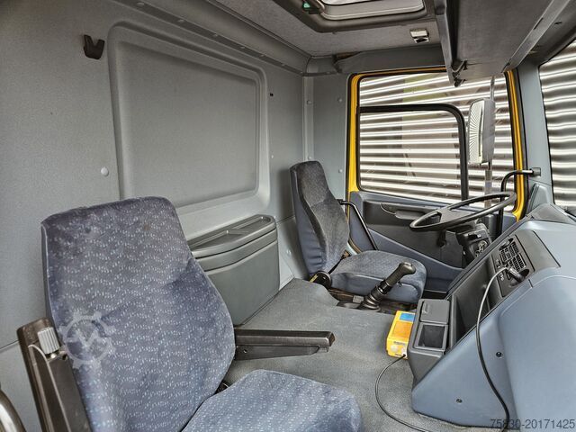 Crane truck DAF CF 85.330 ATI / 40 t/m CRANE / KRAN / 8.500 km!