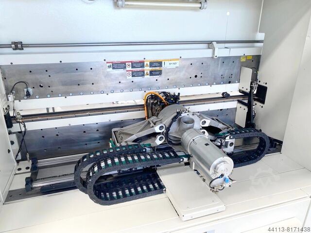 EDGEBANDER FOR BATCH-SIZE ONE (LASER) IMA Novimat LASER System/I/R75/1110/R3