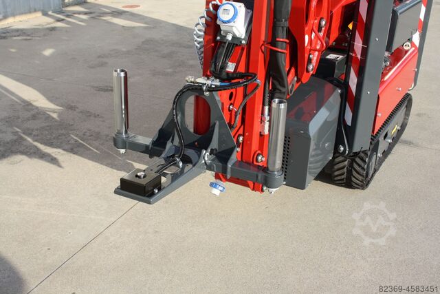 Caterpillar boom lift Hinowa Lightlift 15.70 Performance IIIS