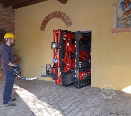 Caterpillar boom lift Hinowa Lightlift 15.70 Performance IIIS