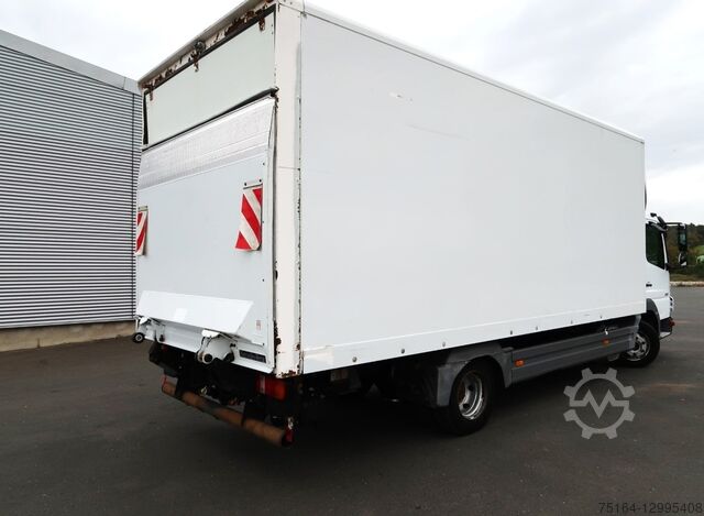 Box Mercedes-Benz 818 L