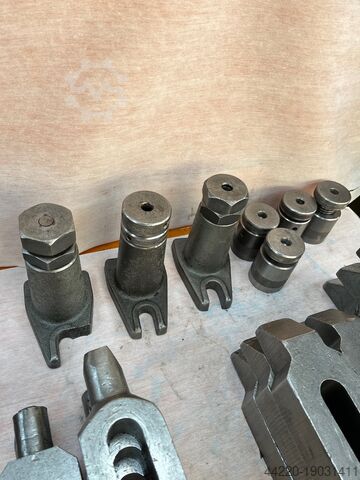 Clamping fork  