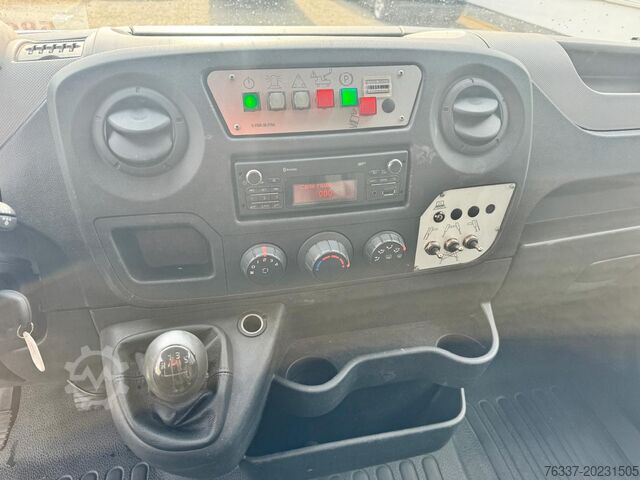 Self-propelled work platform Renault Steiger France Elévateur 142 TPFc