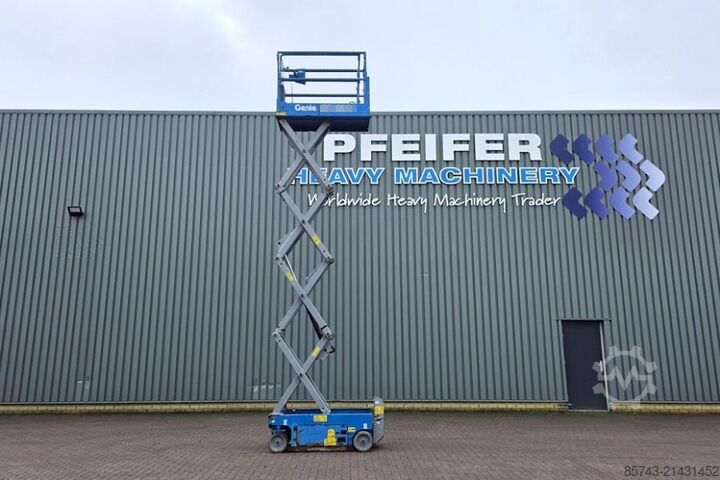 Scissor lift Genie GS1932 Electric, Working Height 7.8 m, 227kg Capac