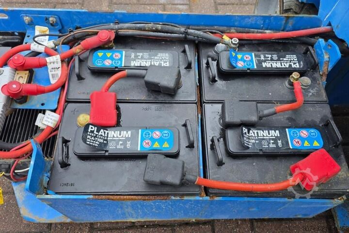 Scissor lift Genie GS1932 Electric, Working Height 7.8 m, 227kg Capac