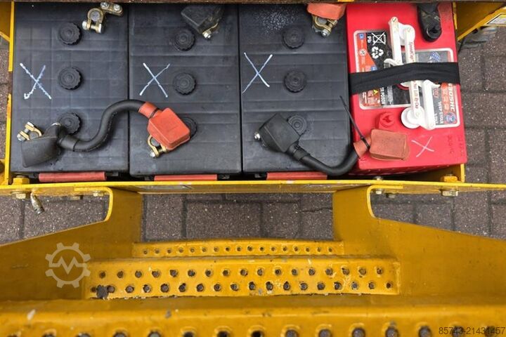 Scissor lift Haulotte COMPACT 14 As- Is, Electric, 14m Working Height, 3