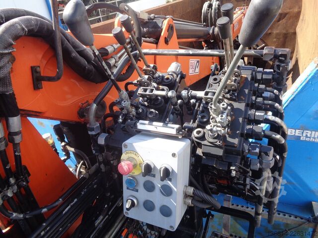 Abrollkipper  Beringer Schrottmulde Penz 15LR 10.10 Kran