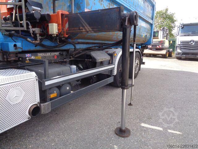 Abrollkipper  Beringer Schrottmulde Penz 15LR 10.10 Kran