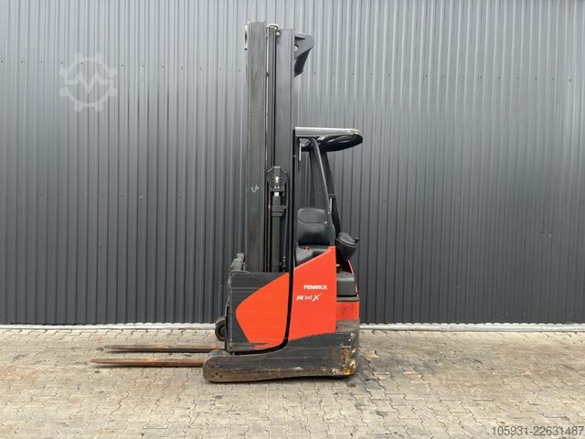 Schubmaststapler Linde R14X