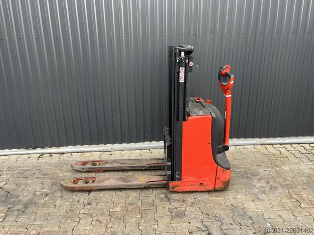 Deichselstapler Linde D06